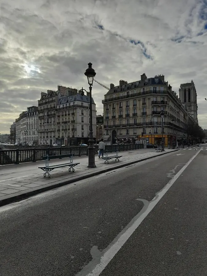 Apartamento Cosy 2 Pieces Typiquement Parisien A Notre-Dame Francia