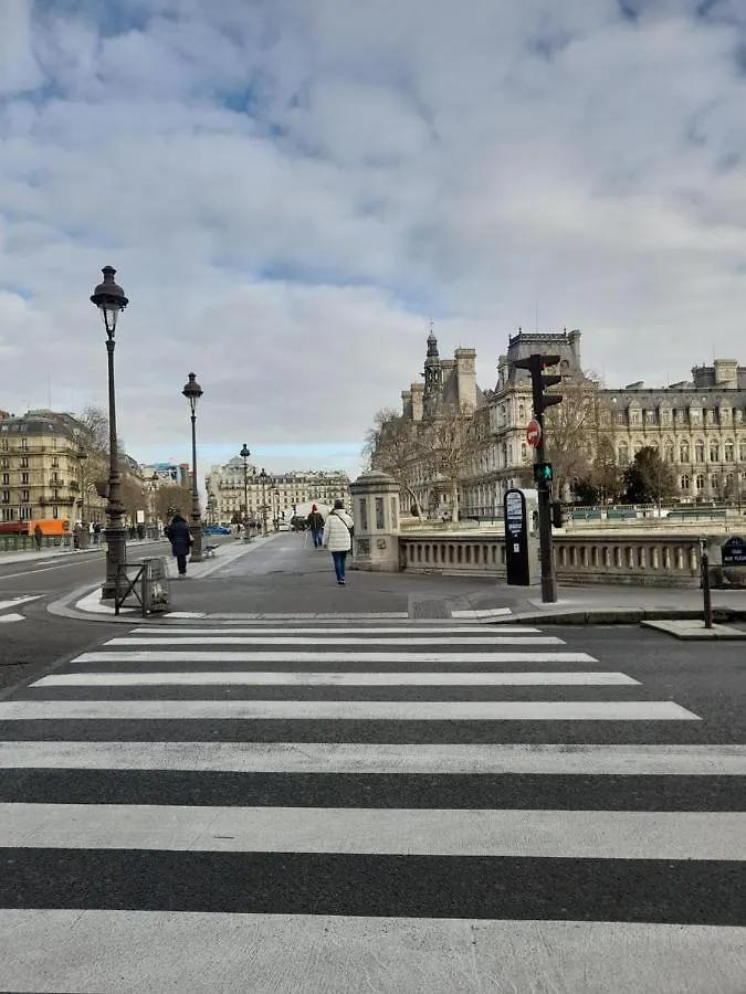 Apartamento Cosy 2 Pieces Typiquement Parisien A Notre-Dame